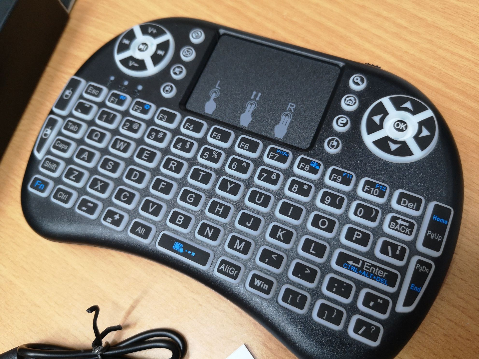 Mini teclado Wireless retroiluminado (NOVO)