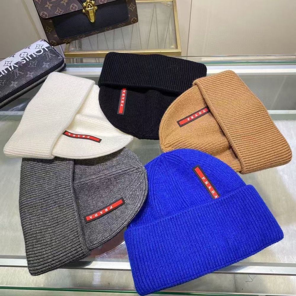 Шапка Prada Hat