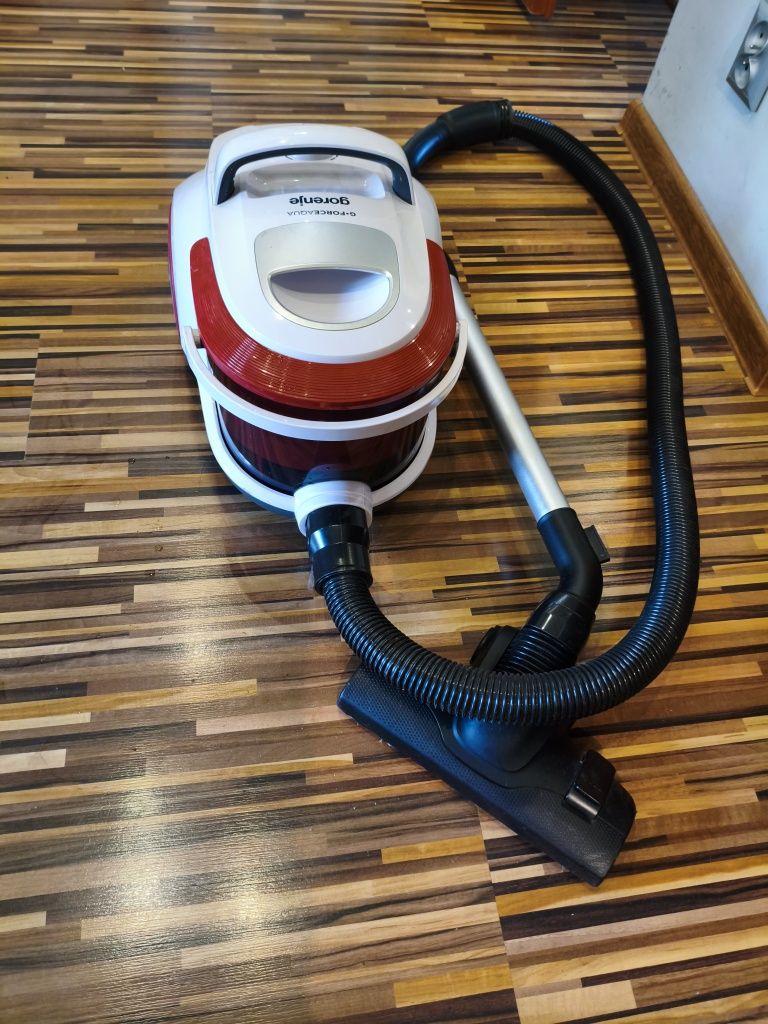 Odkurzacz bezworkowy z filtrem wodnym Gorenje VCEB01GAWWF 800W HEPA 3L