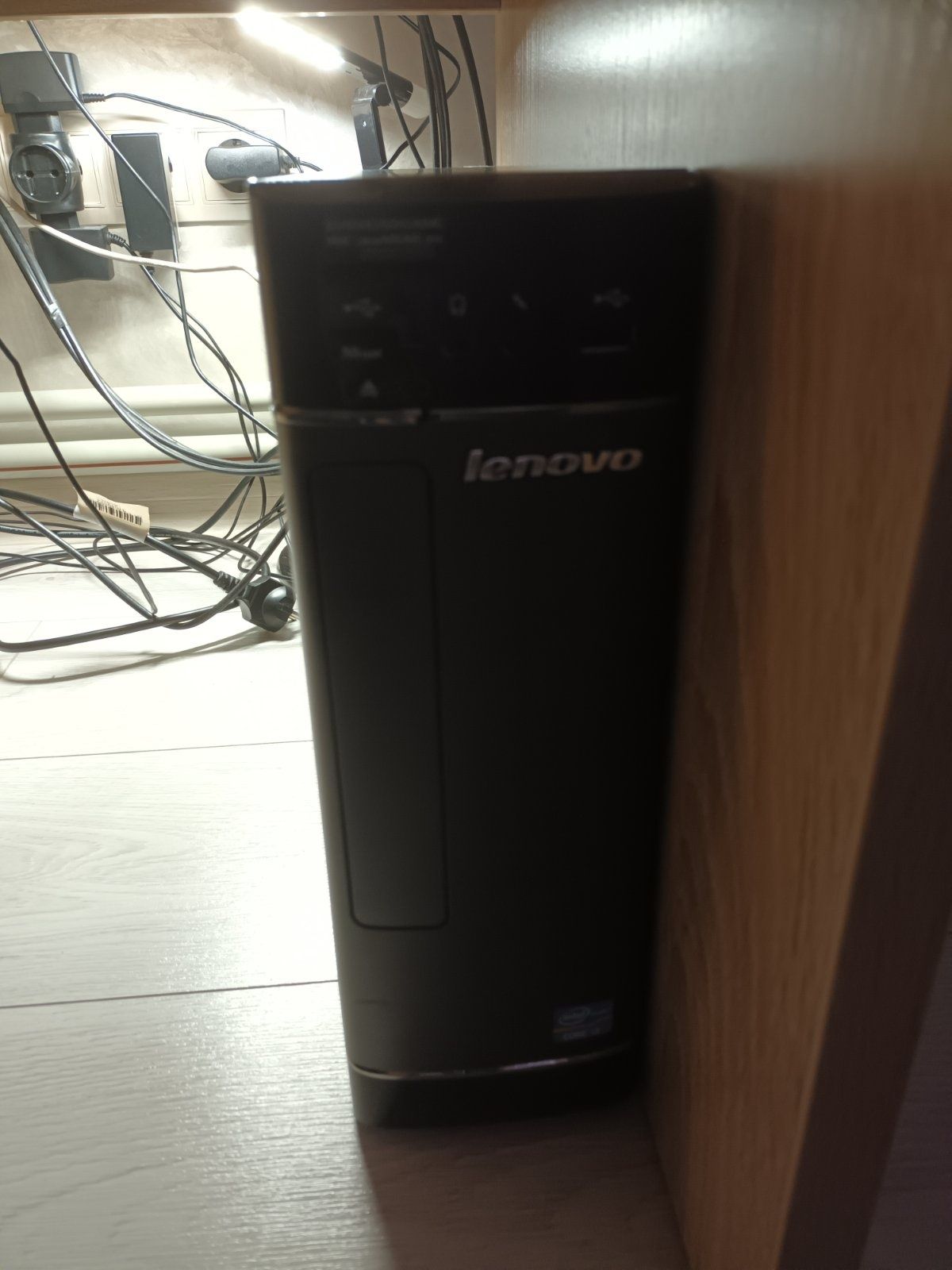 Комп'ютер Lenovo