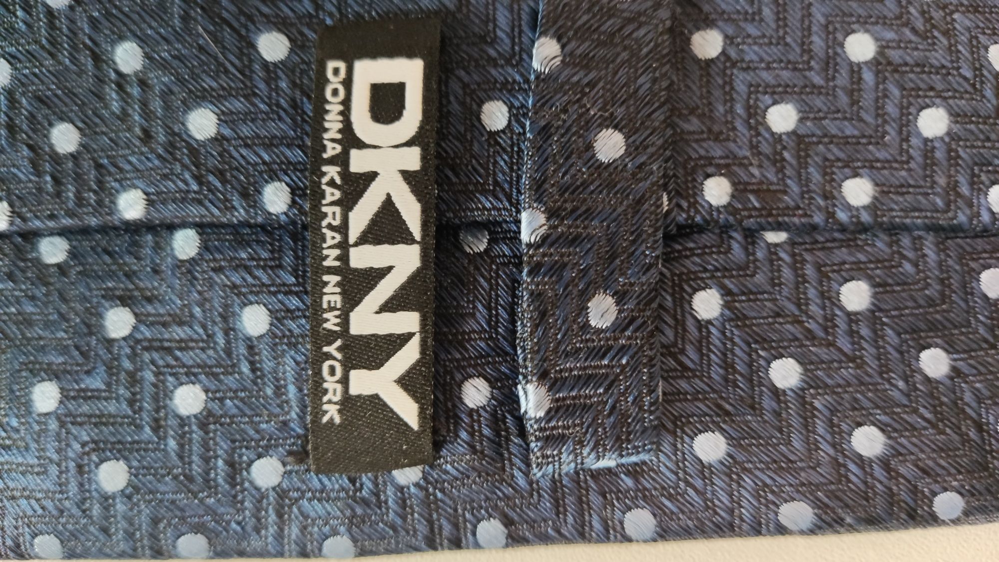 Krawat. Donna Karan. dkny