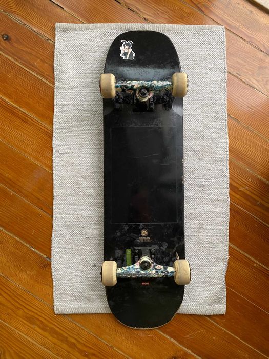 Globe skateboard 8.25' - Tensor - great condition / prancha de skate