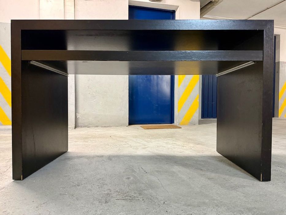 Secretária em madeira maciça