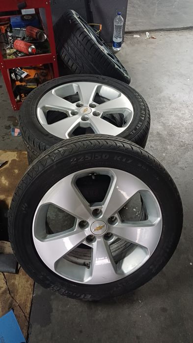 Jantes 17 cruze pneus novos