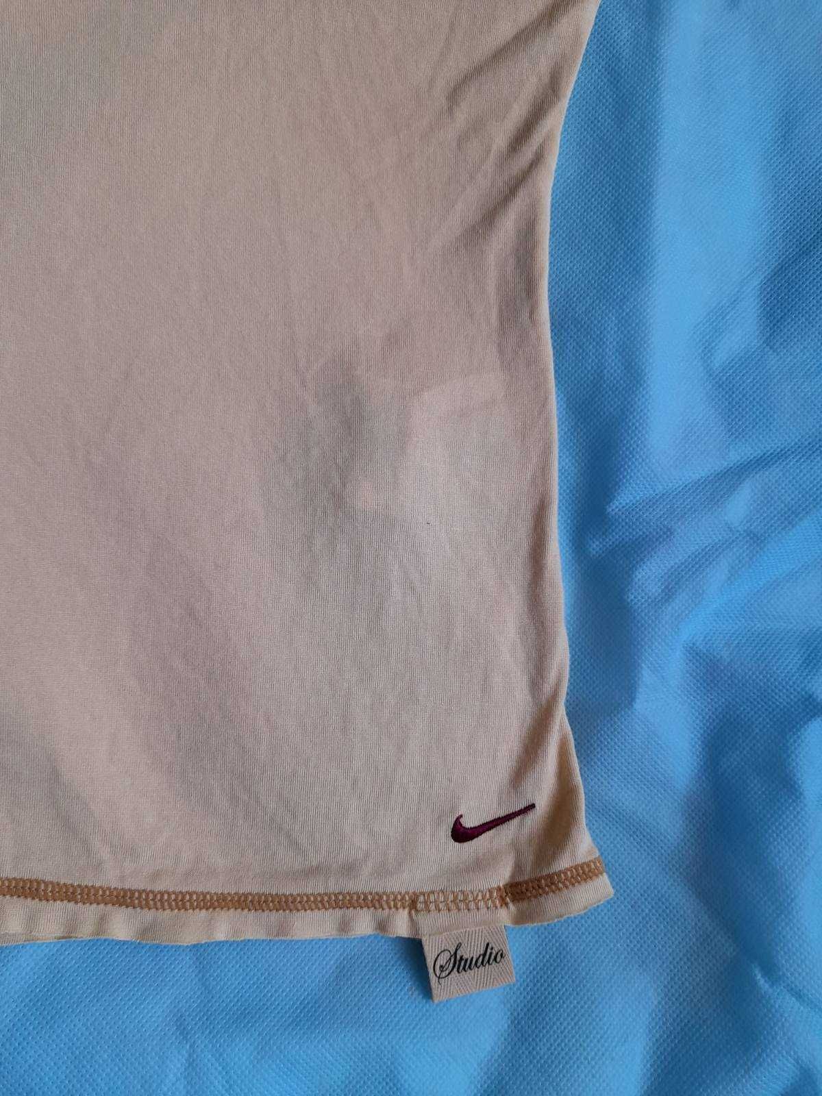 Женская футболка топ Nike размер S, M 44 46