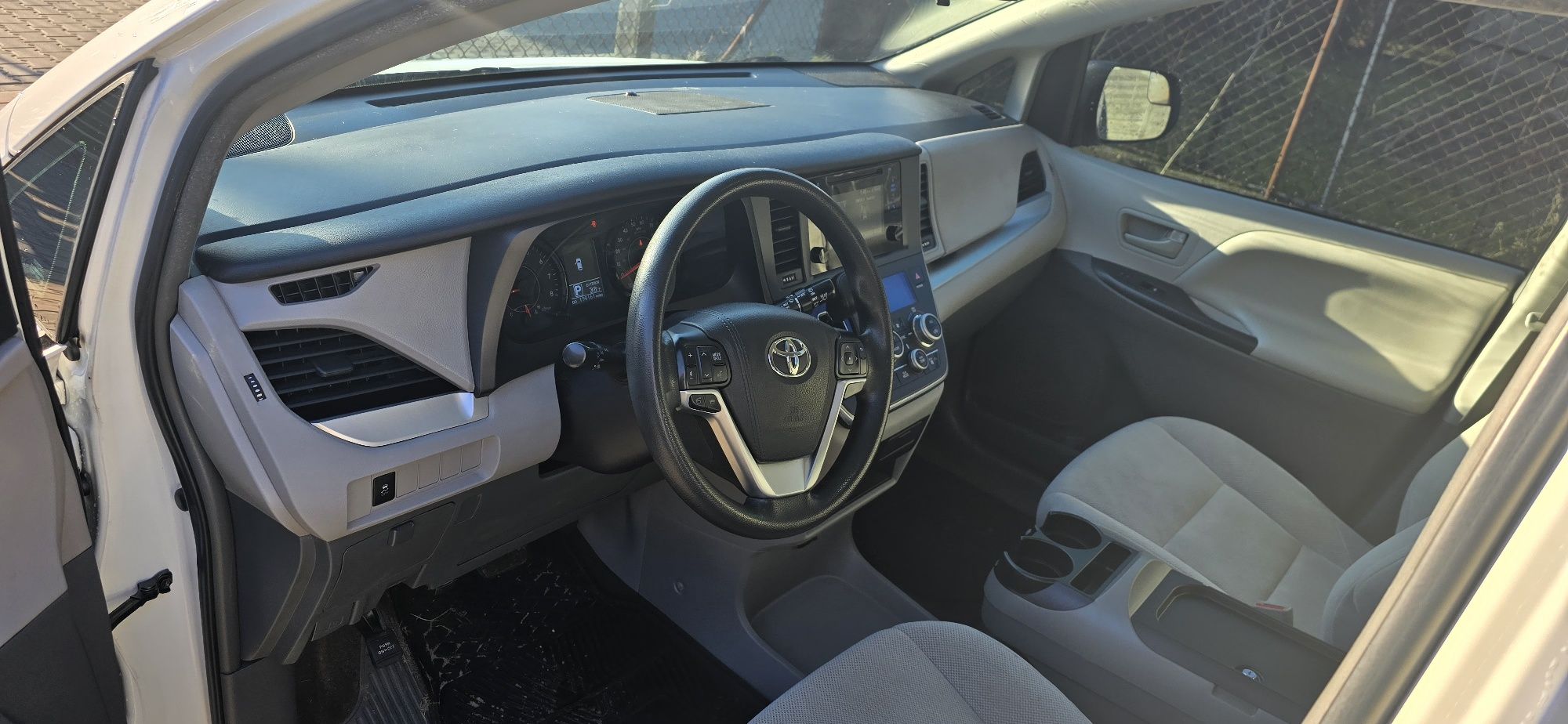 Toyota Sienna 2017r Zamiana