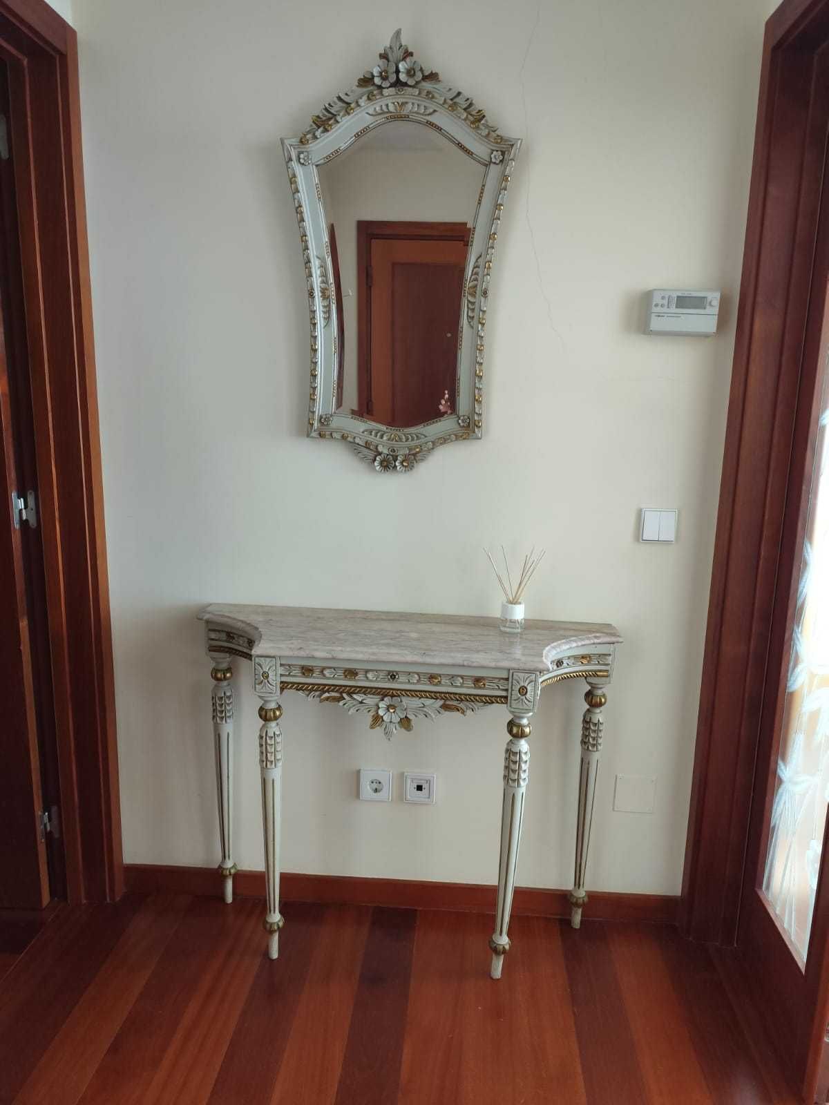 Credência estilo palaciano - Conjunto com espelho (Excelente estado)