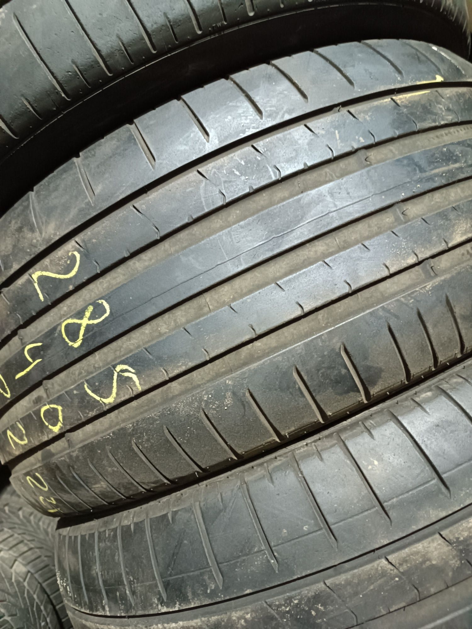 Шини літо Pirelli 285/40/22 5mm 4шт.