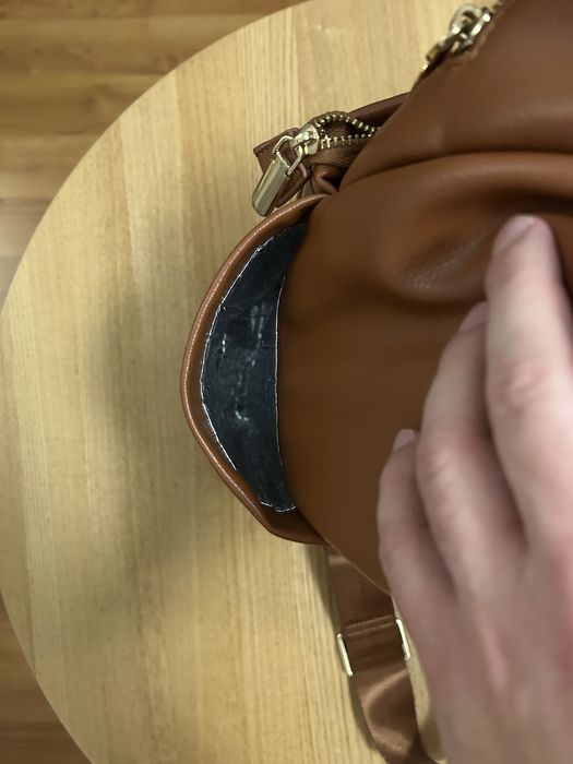 Шкіряна сумка-рюкзак для мами Yomiky