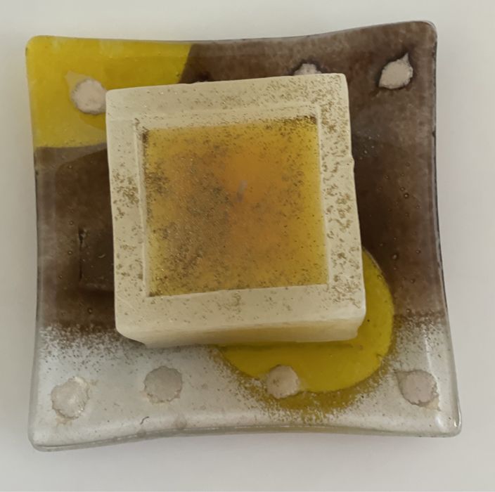 Porta velas em vidro e em porcelana