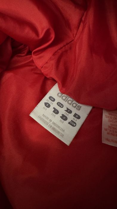 Куртка Adidas жіноча