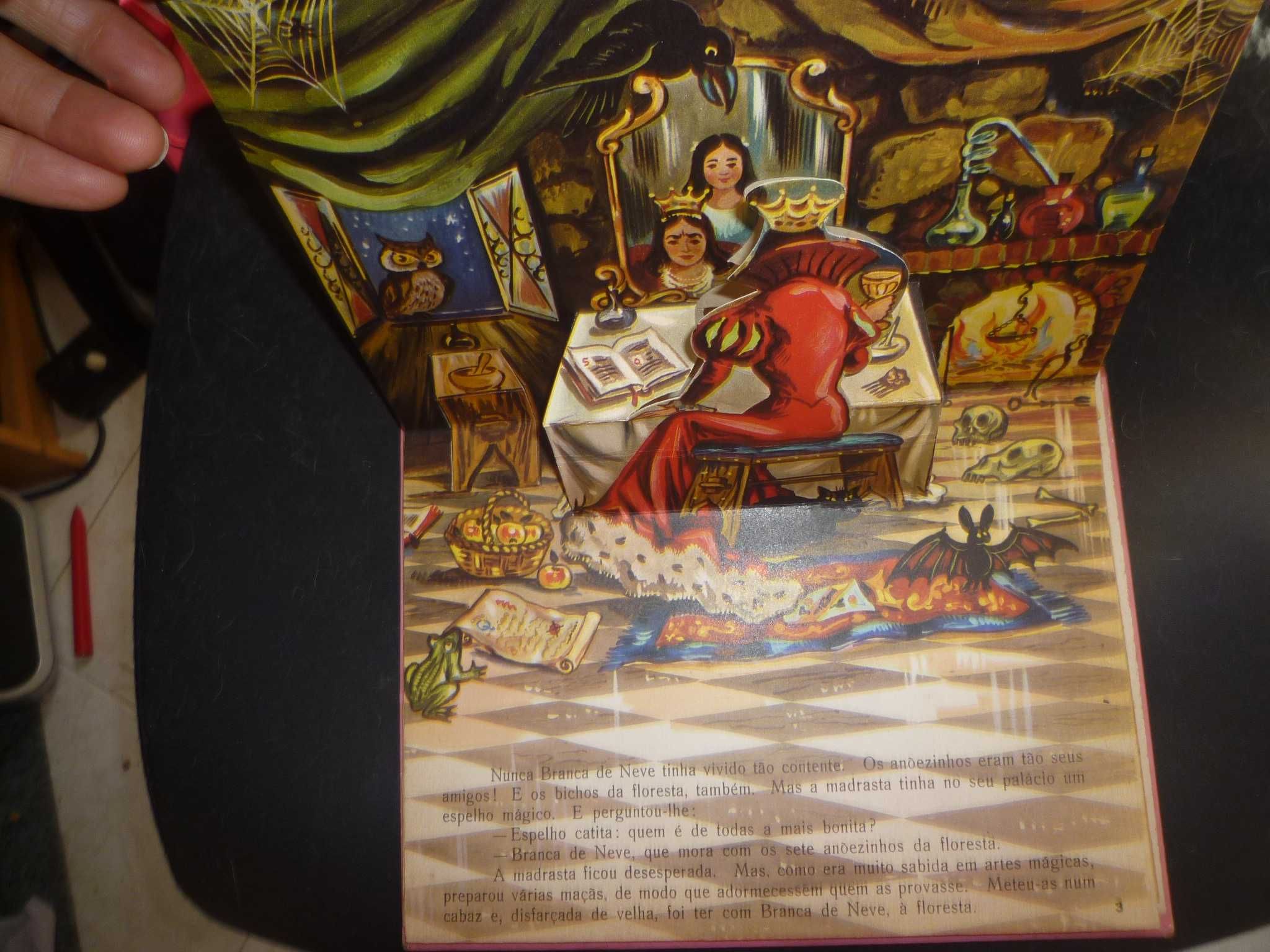 Livro Majora em 3D Pop-up Raro Branca de Neve -Majora