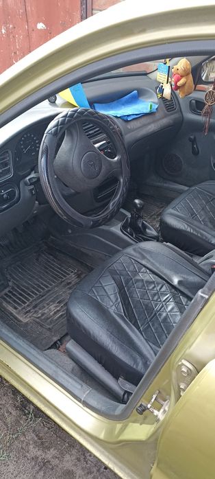 Продам машину на уверенном ходу заз сенс