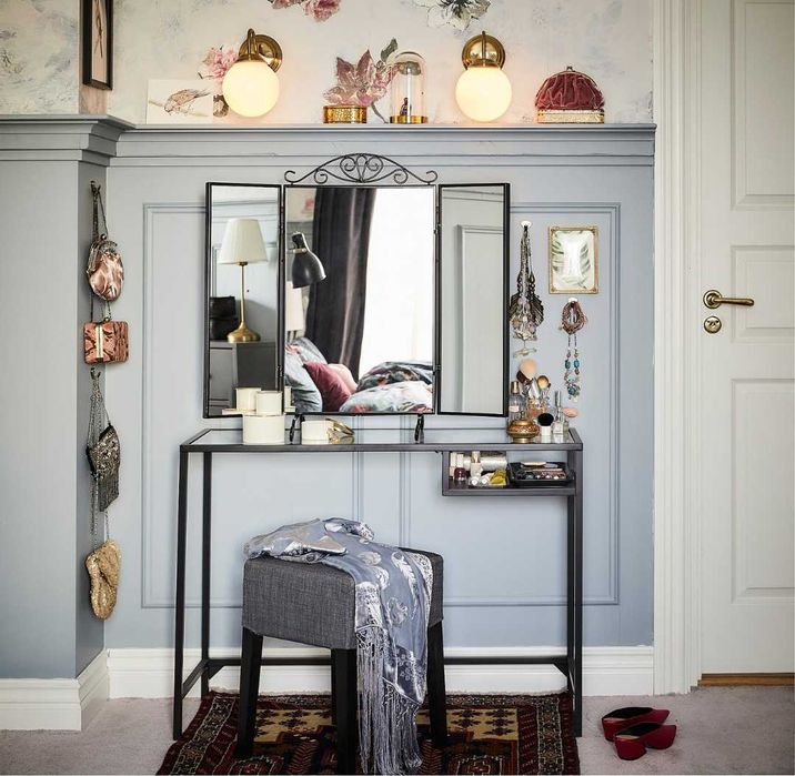 Stolik pod laptopa, toaletka / jak nowy