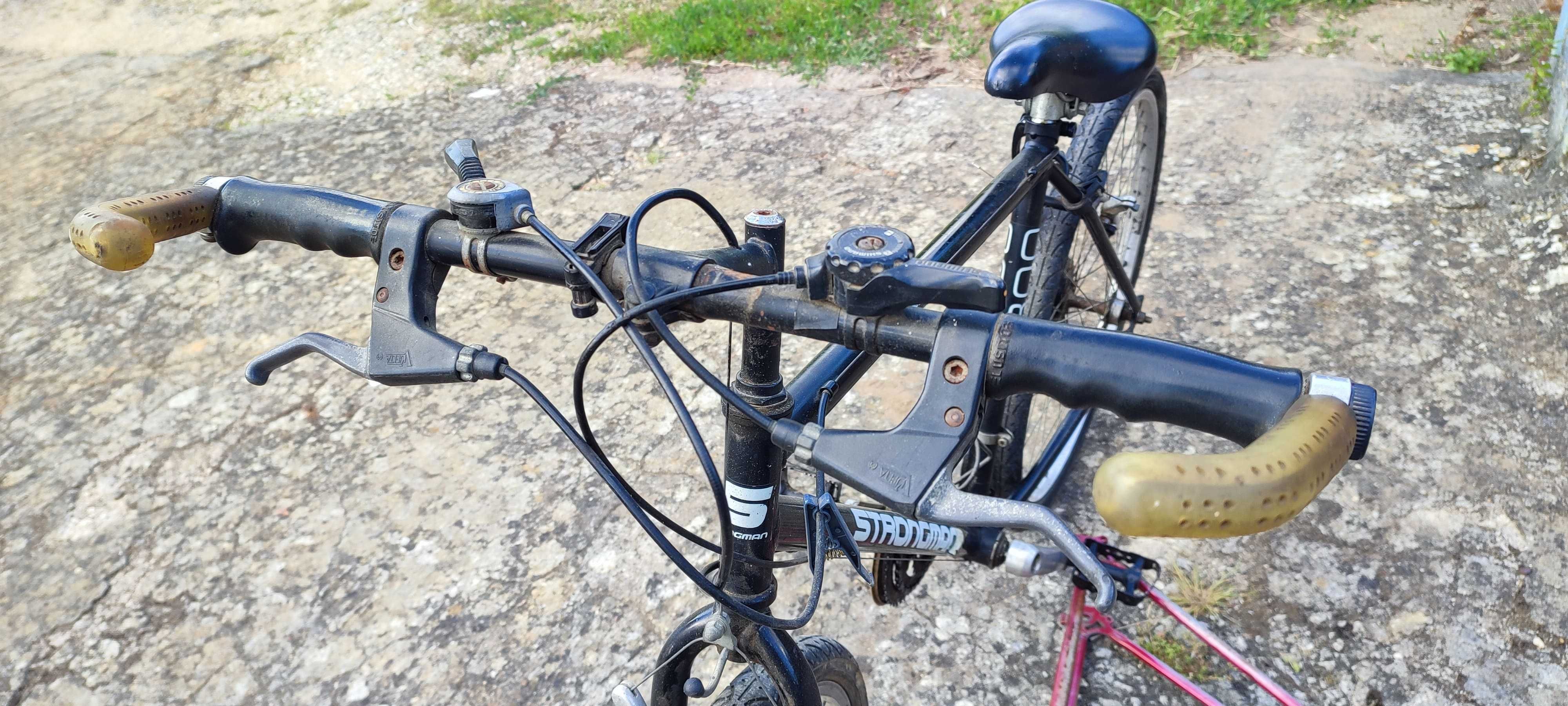 Bicicleta, rodas 26 polg., 18 mudanças Shimano