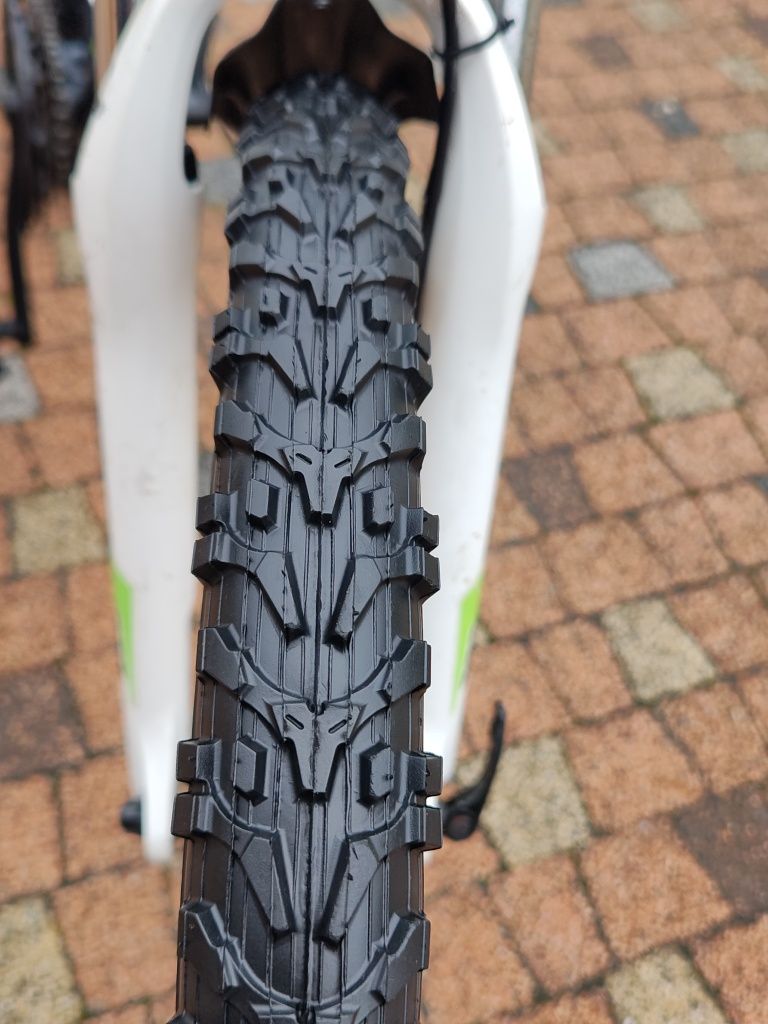 Rower alu MERIDA MATTS/ Koła 24"/rama 13.5 "/Shimano 3x7/ amor/tarcze