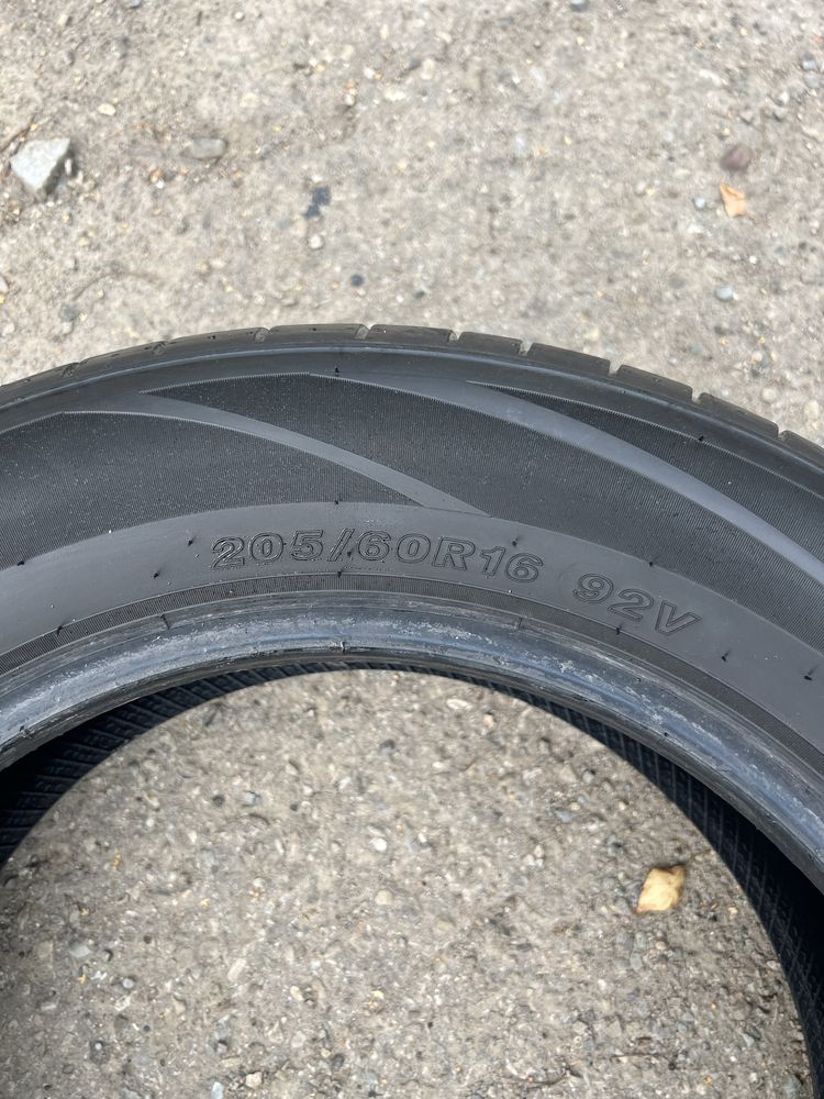 Шини Goodride 205/60/R16 літо
