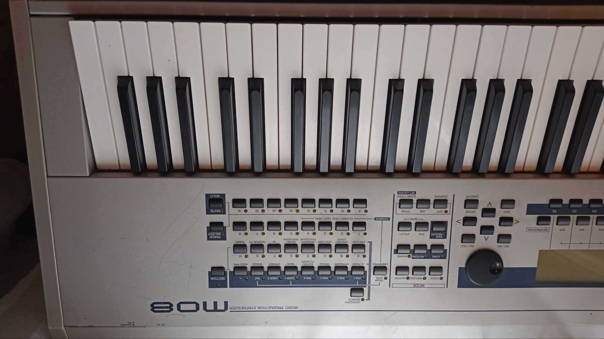 Yamaha m08 keyboard