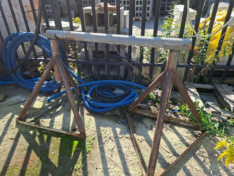 Rozwijak do bębnów kablowych, stojak na szpule kablowe, stalowy