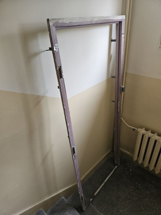 Drzwi zewnętrzne metalowe