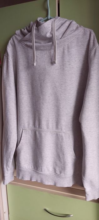 Худі світло-сірий меланж в розмірі M.