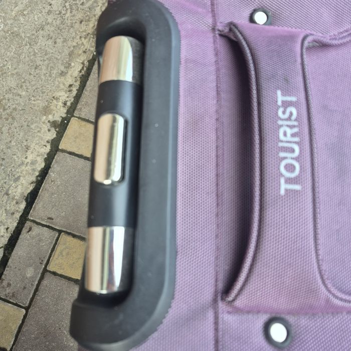 Чемодан, валіза на колесах