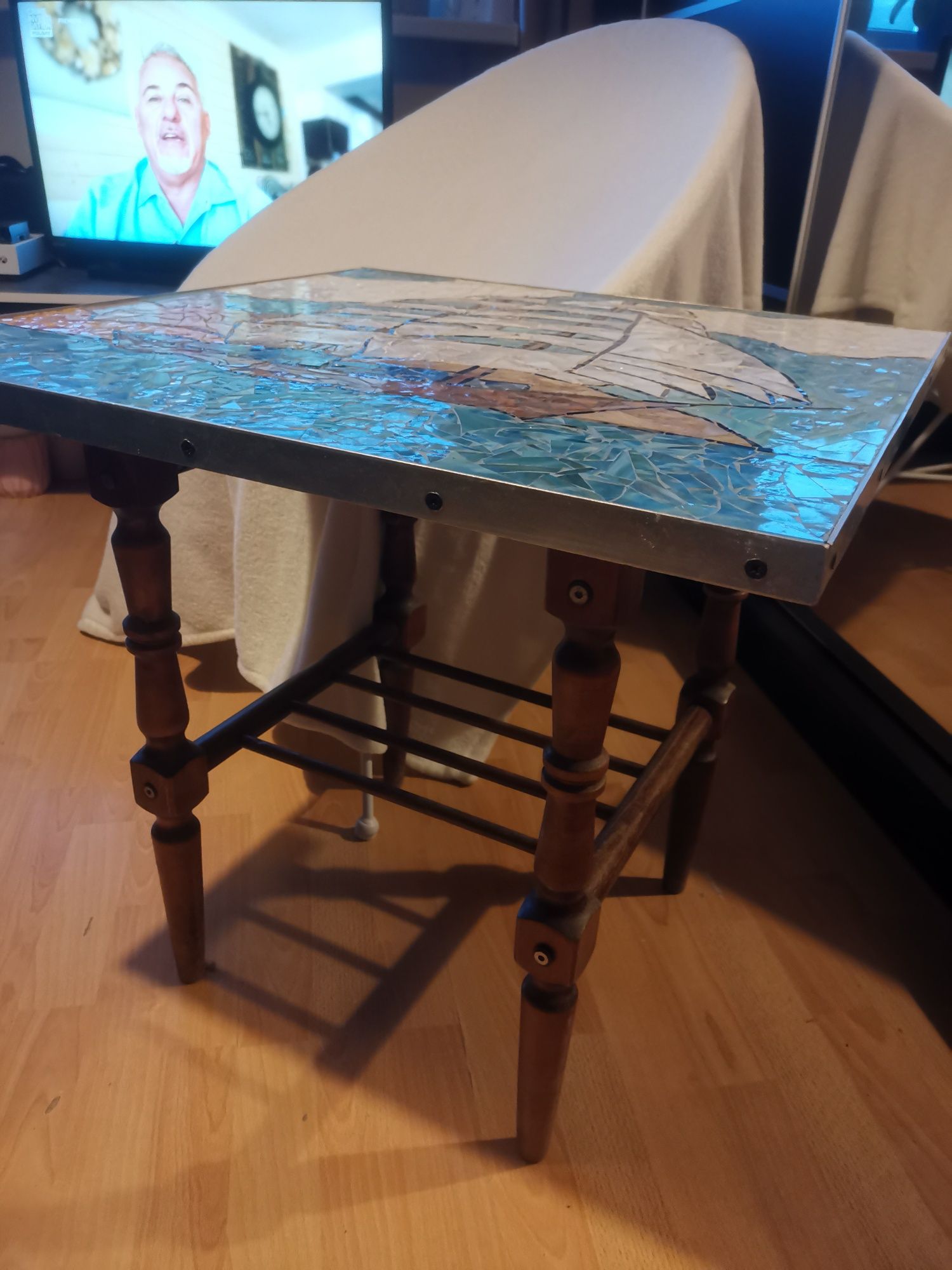 Stolik kawowy handmade szkiełka ceramiczne statek