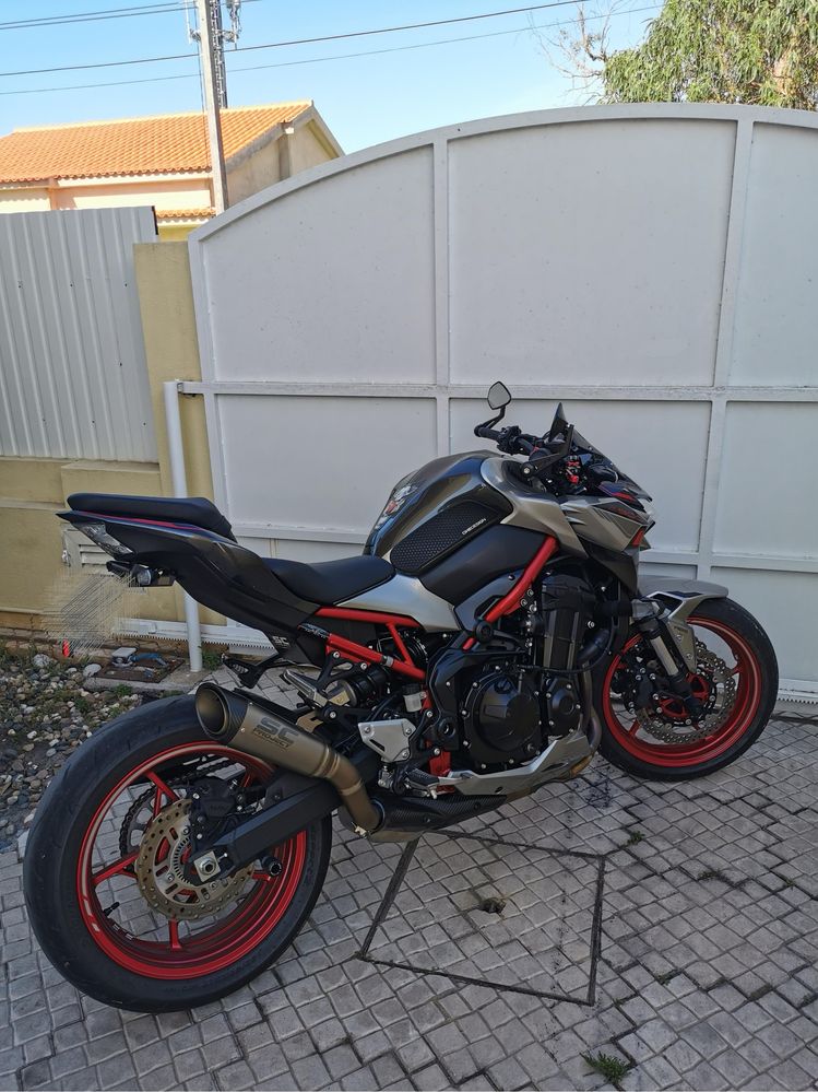 Kawasaki Z900 ainda com garantia de fábrica