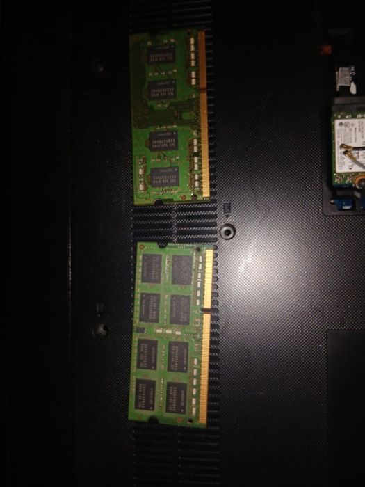 2 x Memoria ram 4+ 8 gb