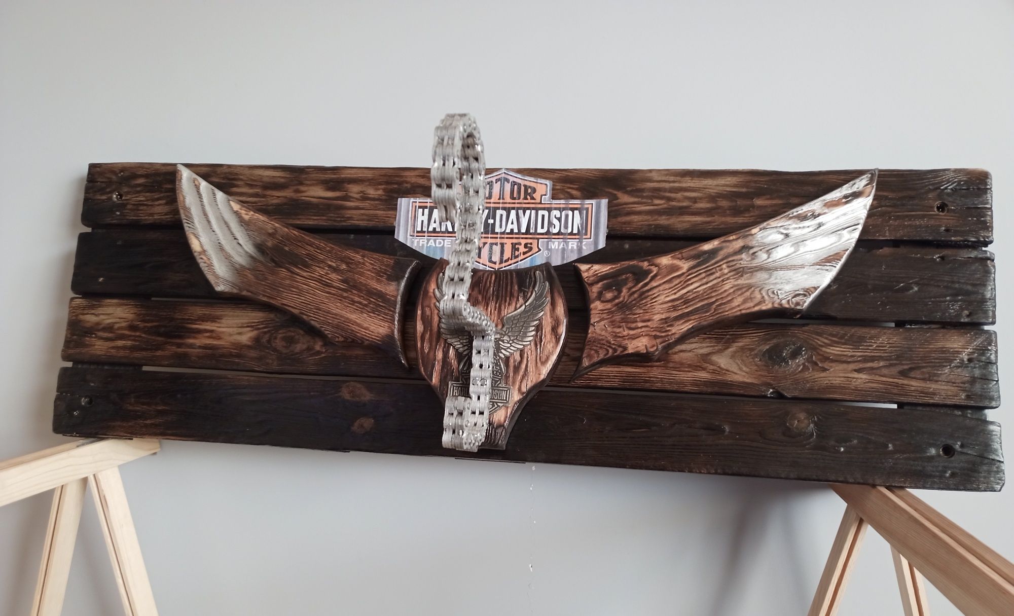 Harley Davidson. Wieszak na kask i kurtkę.