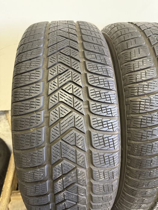 Zimowe opony Pirelli 235/65r17 2021r komplet