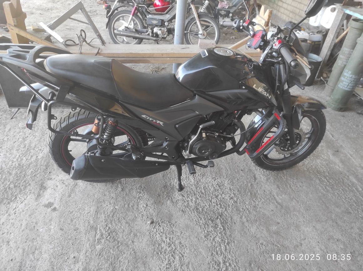 Мотоцикл Lifan CTR 200