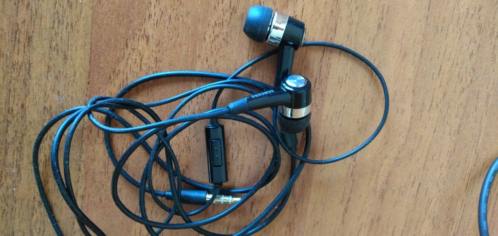 Наушники Fly новые