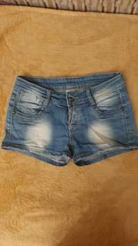 Шорты джинсовые на подростка или худенькую женщину