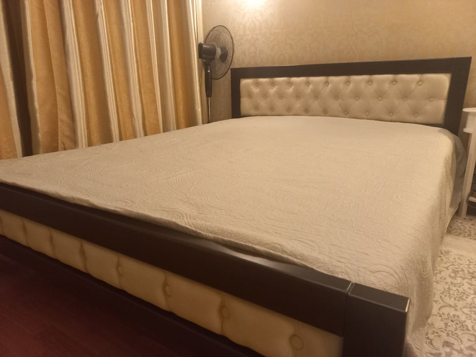 Ліжко букове 1.6×2м без матраса