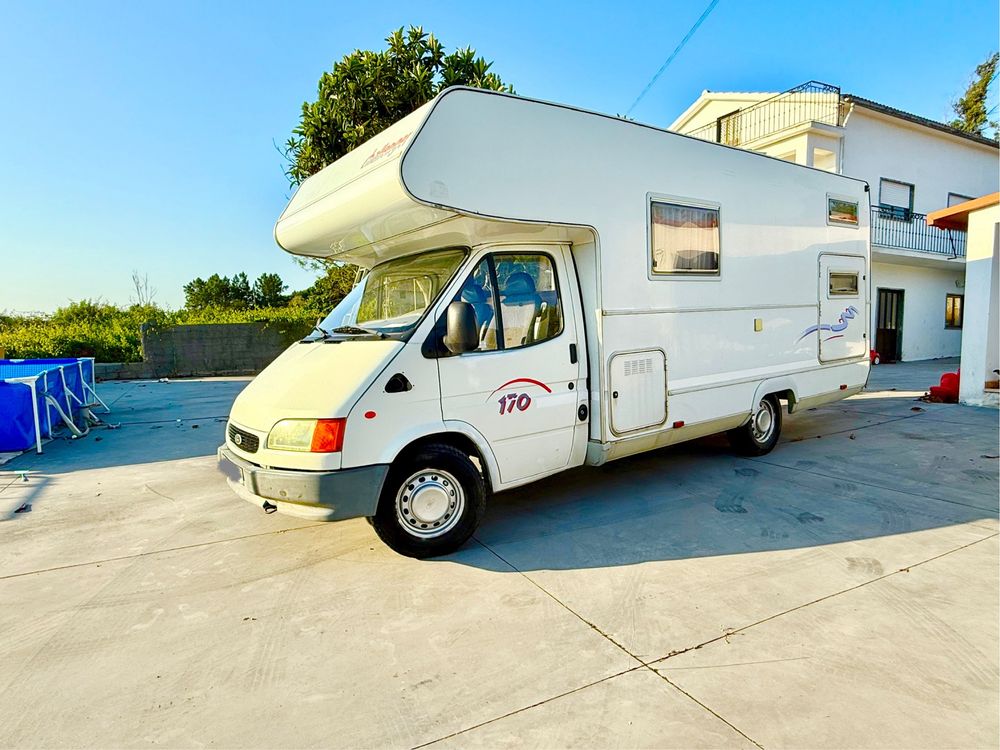 Autocaravana Ford Challenger - ano 2000 2.5TD