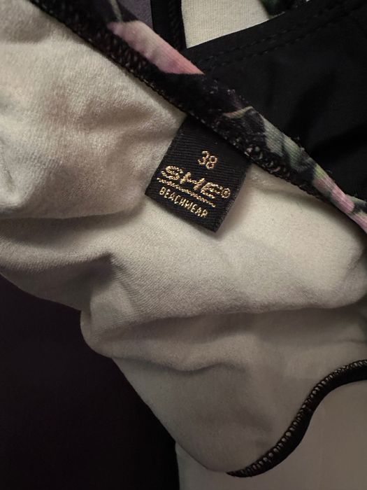 Купальник She 36-38 на с розмір