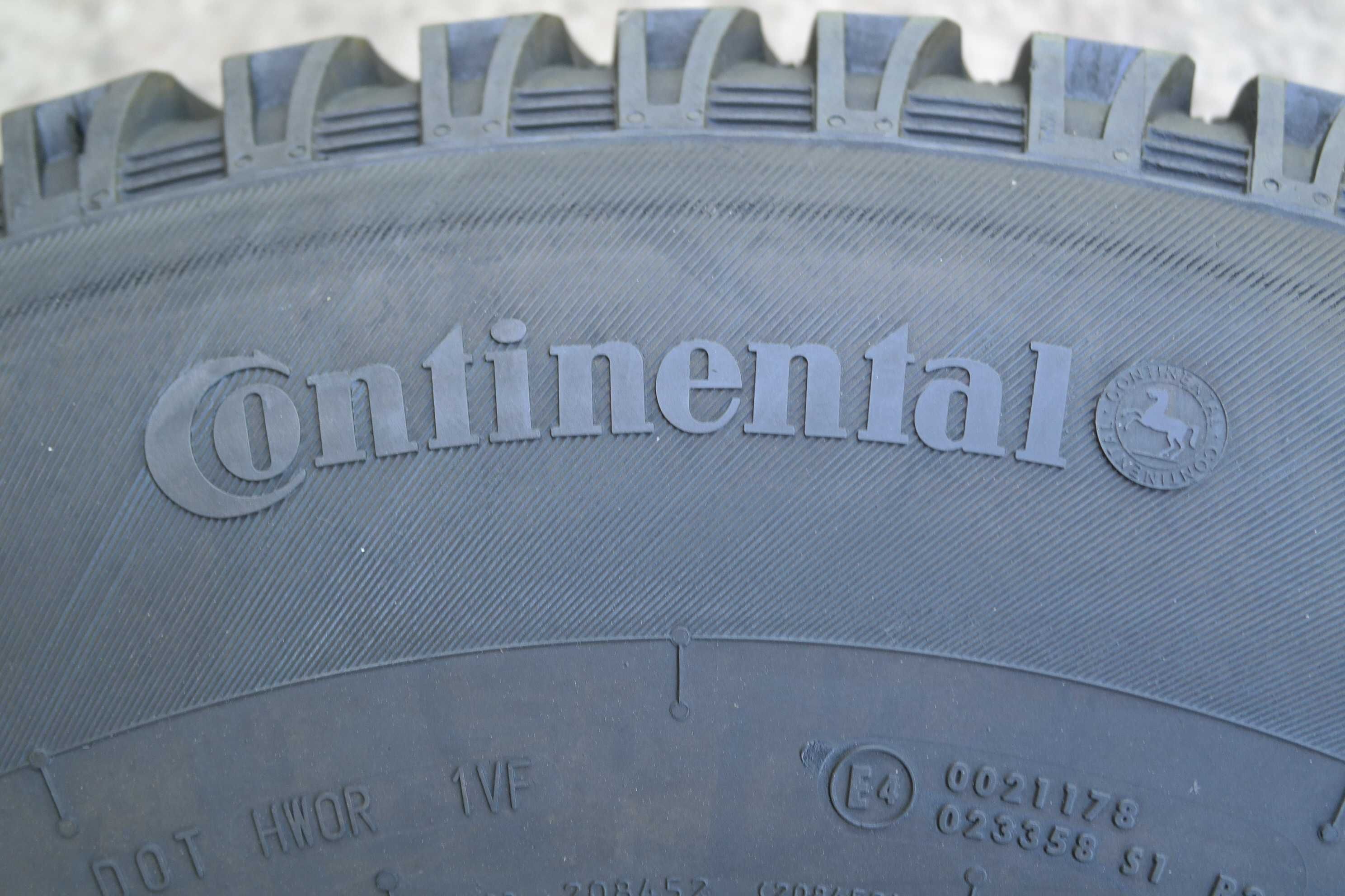 235/85 R16 Continental CrossContact