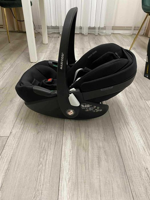 Maxi-Cosi Pebble 360 z bazą Familyfix 360