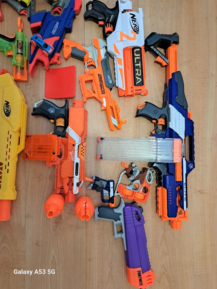Pistolas NERF (várias)