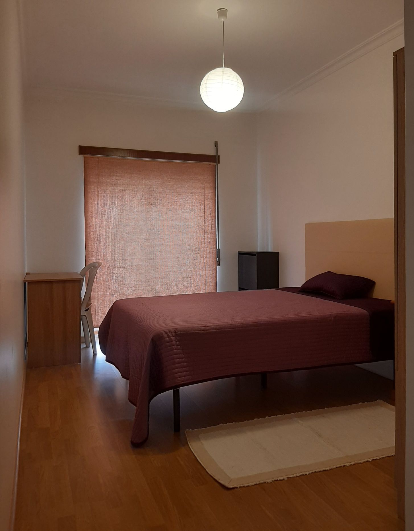 Quartos para arrendar em apartamento T3 na Covilhã