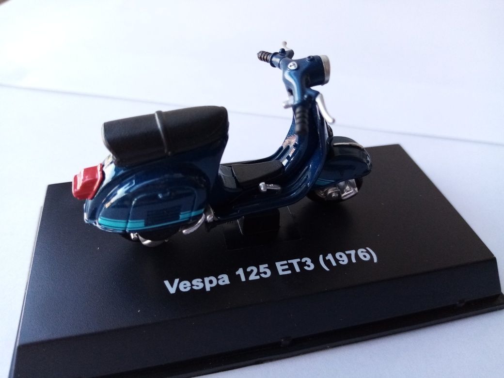 Motos Vespa escala 1/32