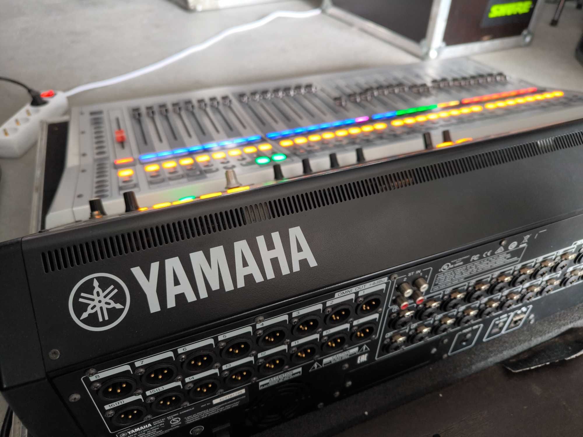 Mesa digital Yamaha TF5