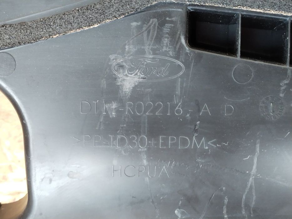 Ford Transit Tourneo Connect Mk2 13-21 Жабо пластик под лобовое стекло