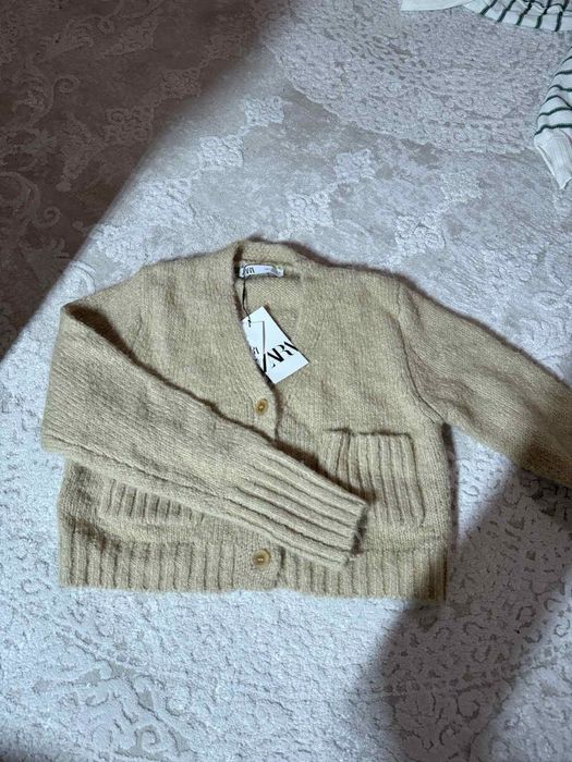 Светр вʼязаний Zara