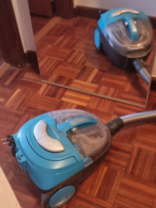 Zanussi Cyclon Compact 800W – Sem saco