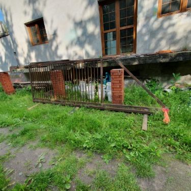 nowa masywna solidnie wykonana brama przesuwna