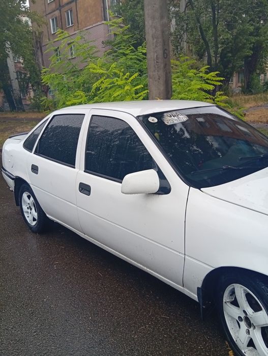 Опель Вектра а1989