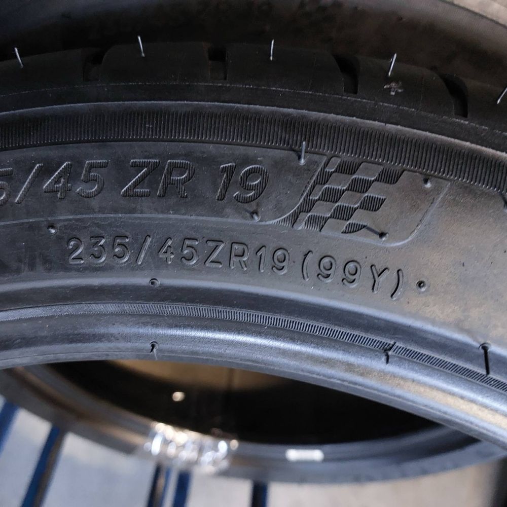 235/45/19 R19 Michelin Pilot Sport 4S 4шт новые