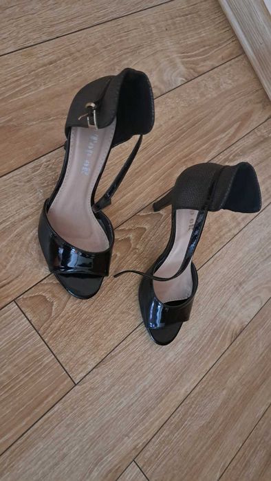 Eleganckie, czarne sandały Top oR, rozmiar 37